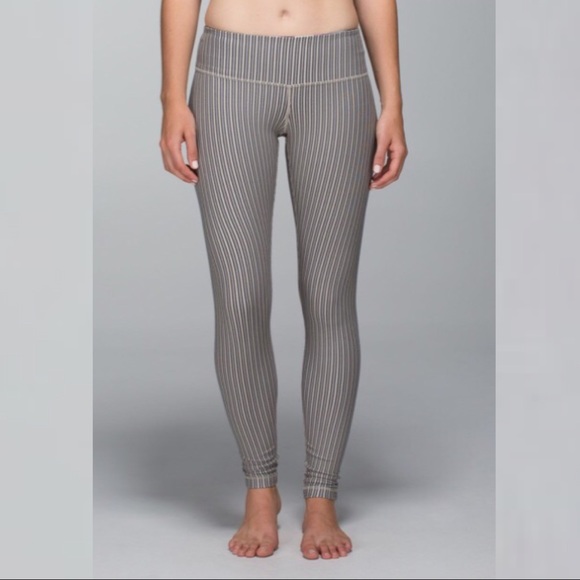 lululemon athletica Pants - Lululemon Size 8 Wunder Under Leggings Pinstripe